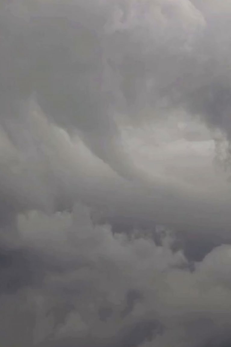 Les passagers de l'orage, Pierre Maillard & Sidonie Garnier, 2014, Documentaire, Film