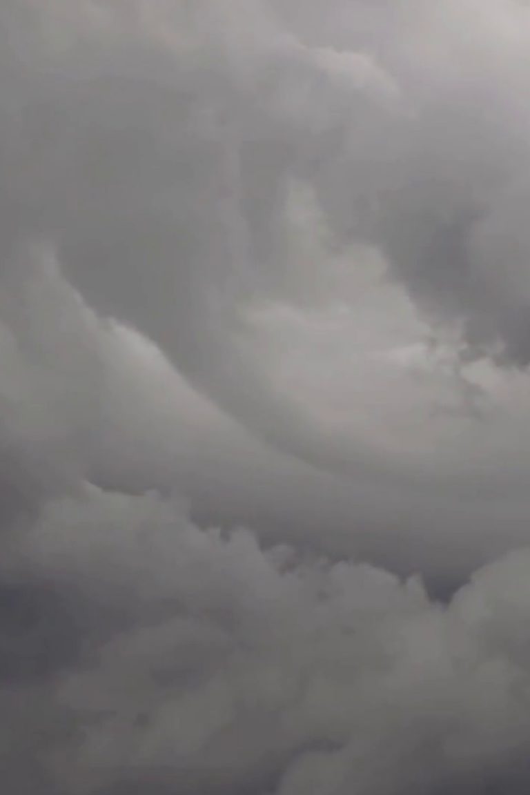 Les passagers de l'orage, Pierre Maillard & Sidonie Garnier, 2014, Documentaire, Film